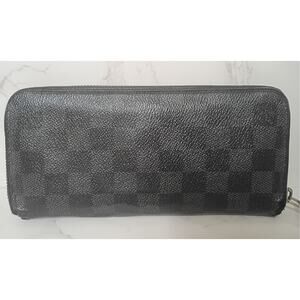 LOUIS VUITTON Damier Graphite Canvas Zip Around Wallet - GUC